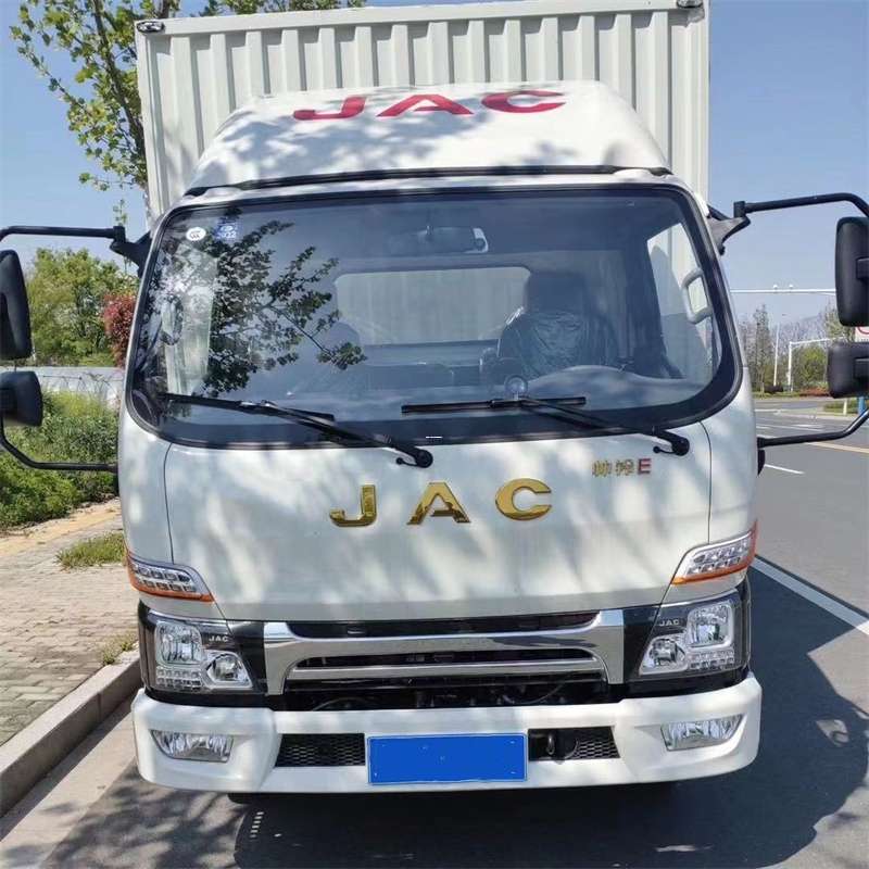 新兴镇错那县：物流专线的高效货运之旅